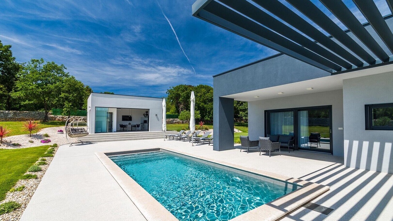 Photo of Outdoor in Golas