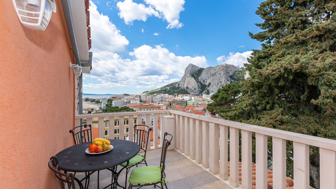 Photo of Others in Omis