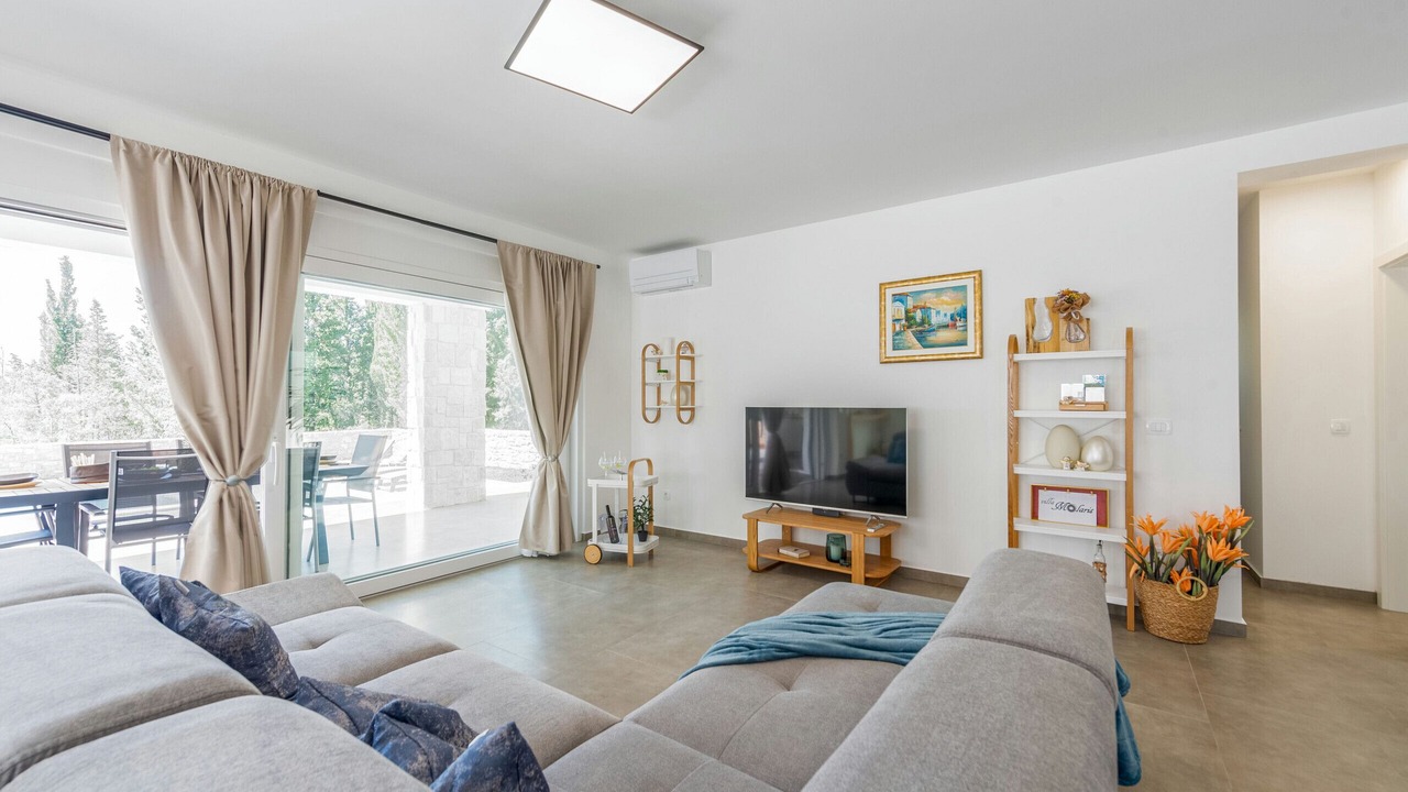 Photo of Livingroom in Muline