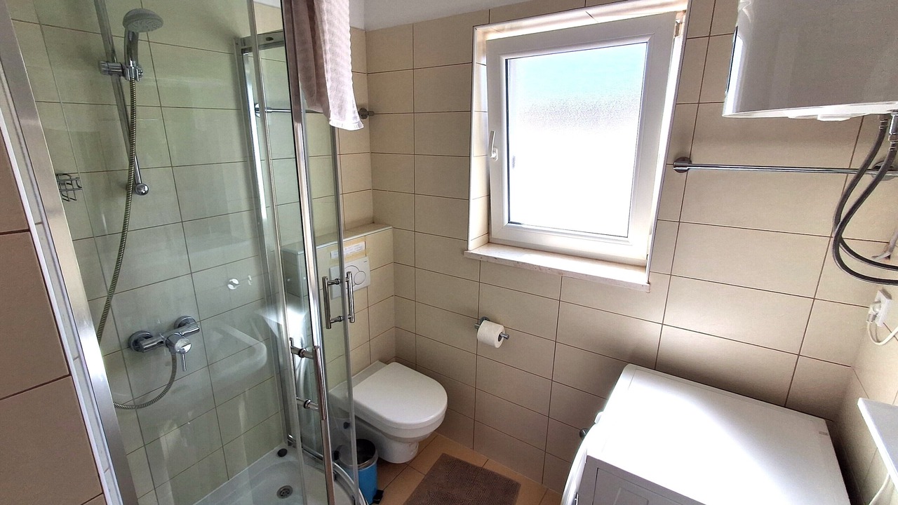 Photo of Bathroom in Porat