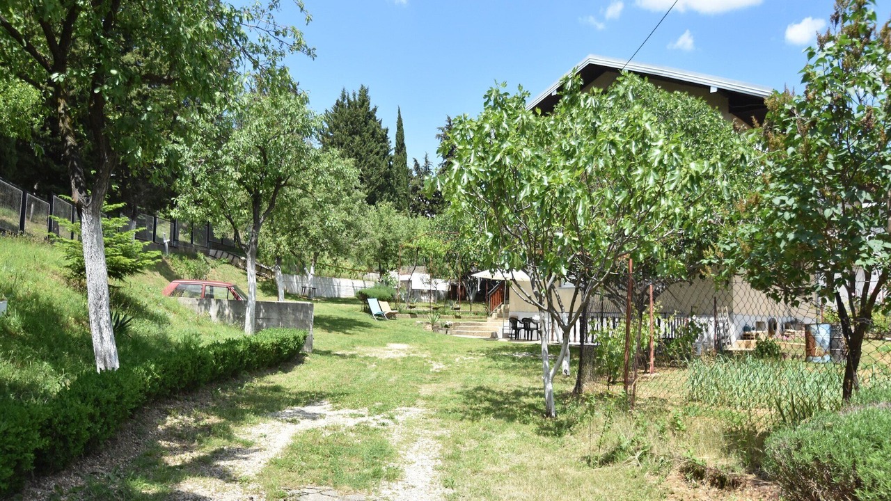 Photo of Outdoor in Cove Parja