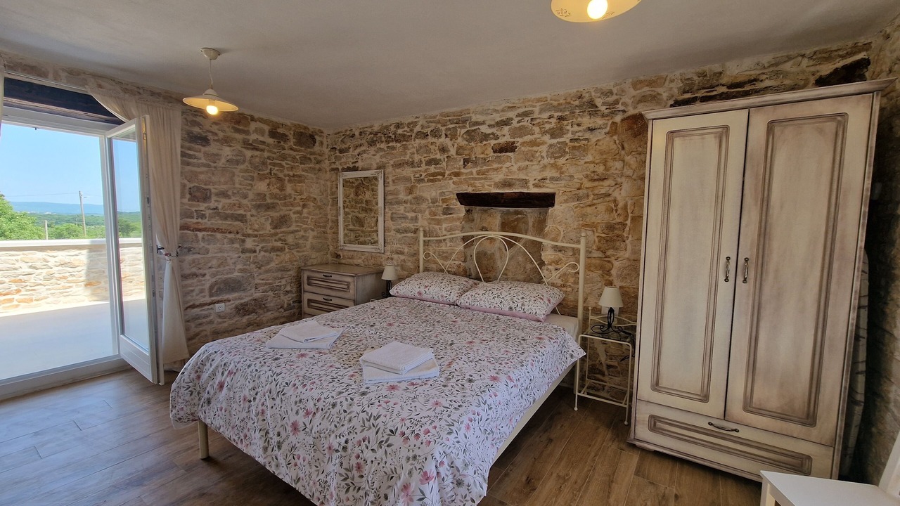 Photo of Bedroom in Glavani