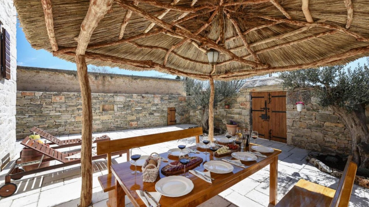 Photo of Outdoor in Pakostane
