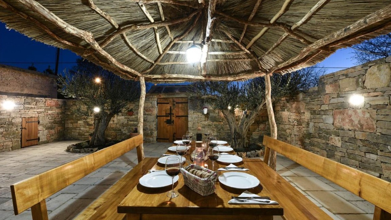Photo of Outdoor in Pakostane