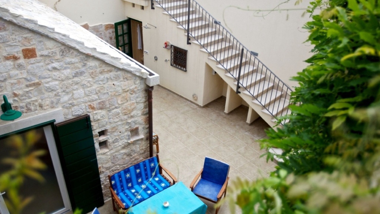 Photo of Patio Balcony in Mirce