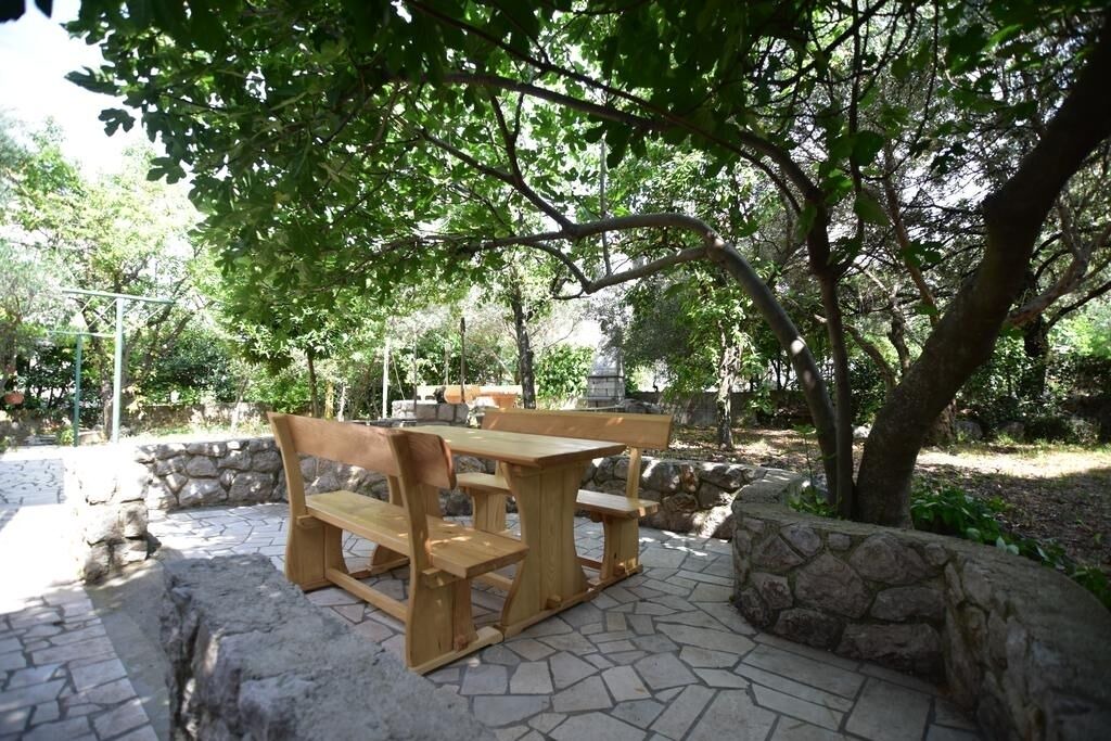 Photo of Outdoor in Cres