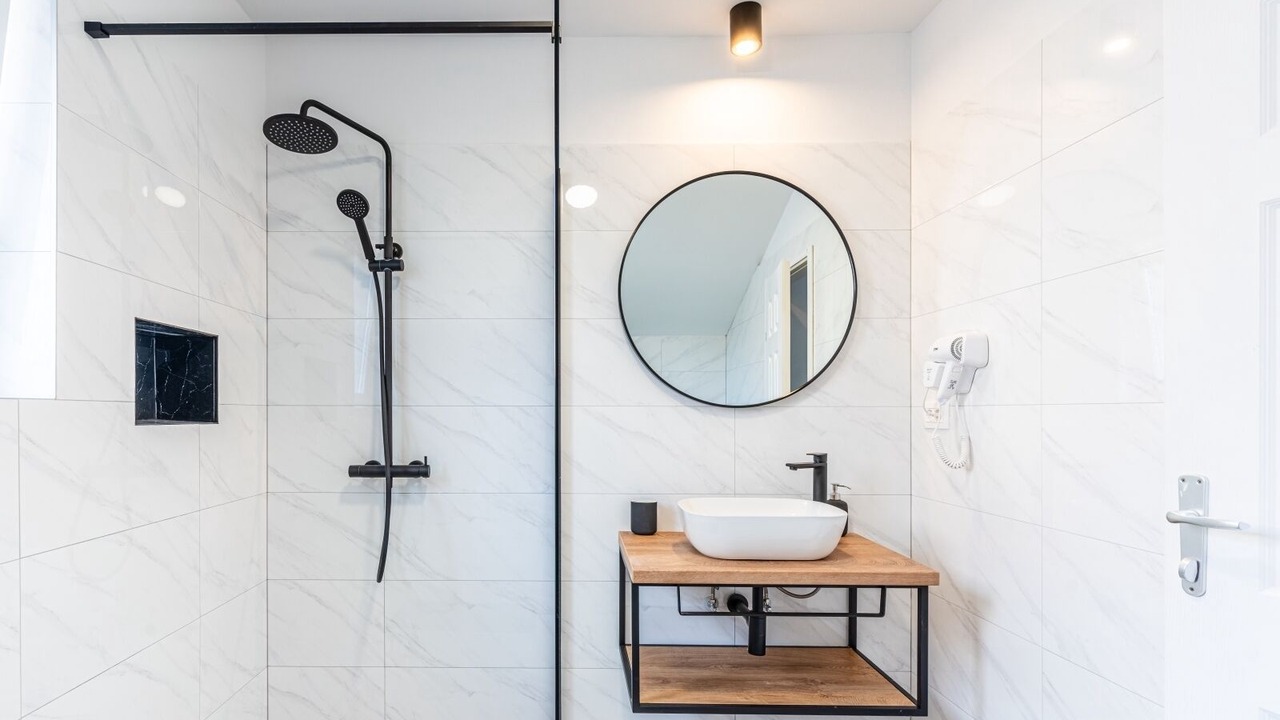 Photo of Bathroom in Cres