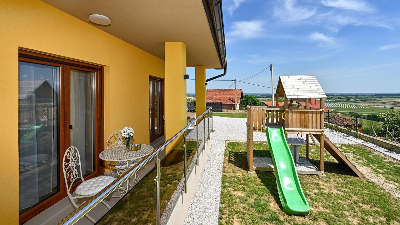Photo of Others in Vinica