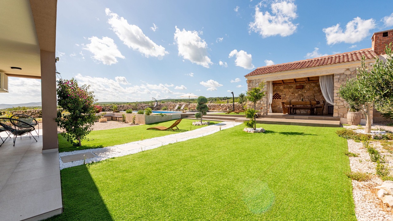 Photo of Patio Balcony in Razanac