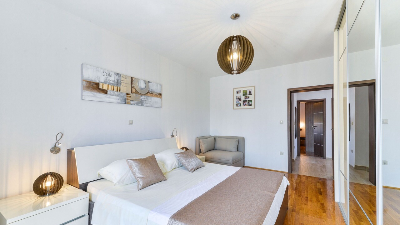 Photo of Bedroom in Pristeg