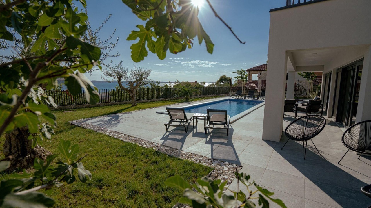 Photo of Outdoor in Rtina