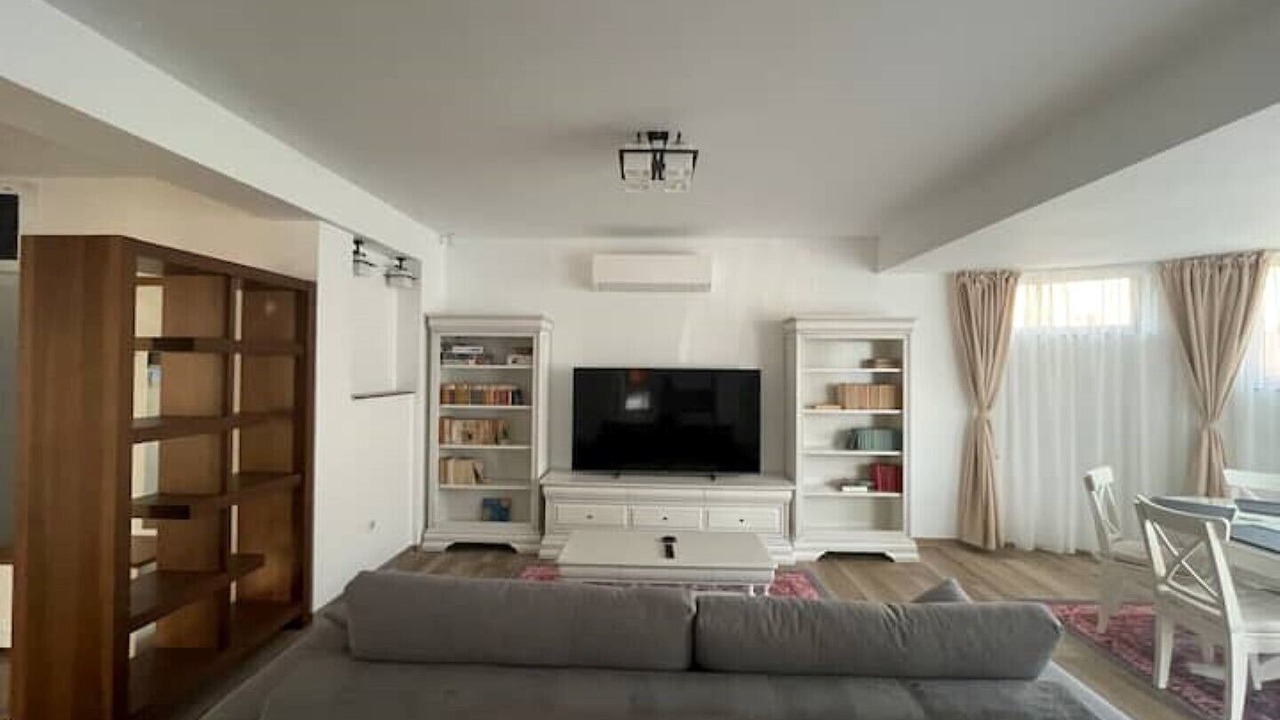 Photo of Livingroom in Sector 1