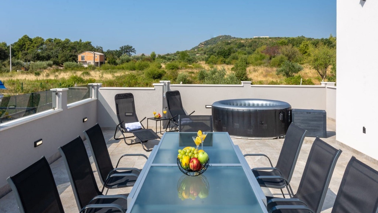 Photo of Outdoor in Rudine