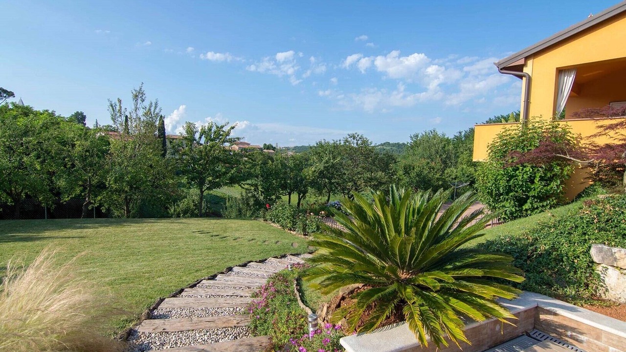 Photo of Outdoor in Karojba