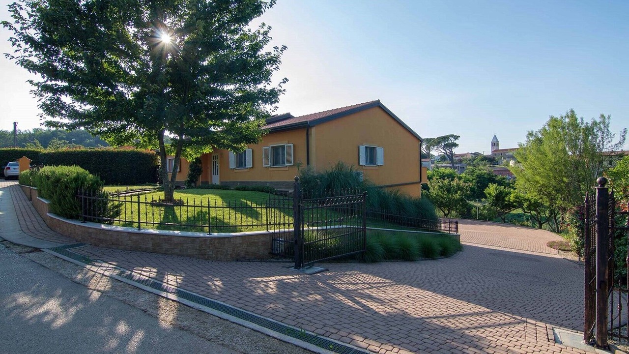 Photo of Outdoor in Karojba