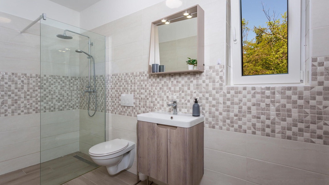 Photo of Bathroom in Kras