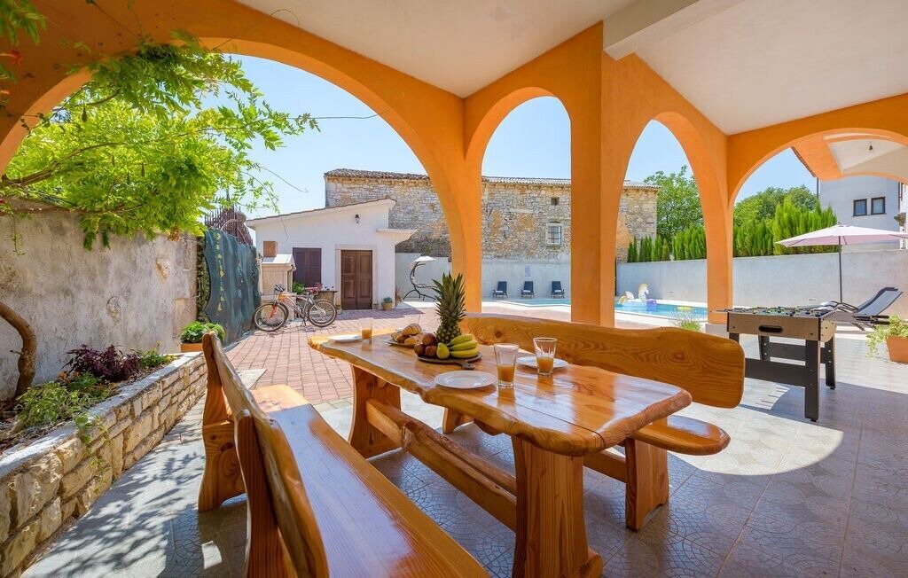 Photo of Outdoor in Skropeti