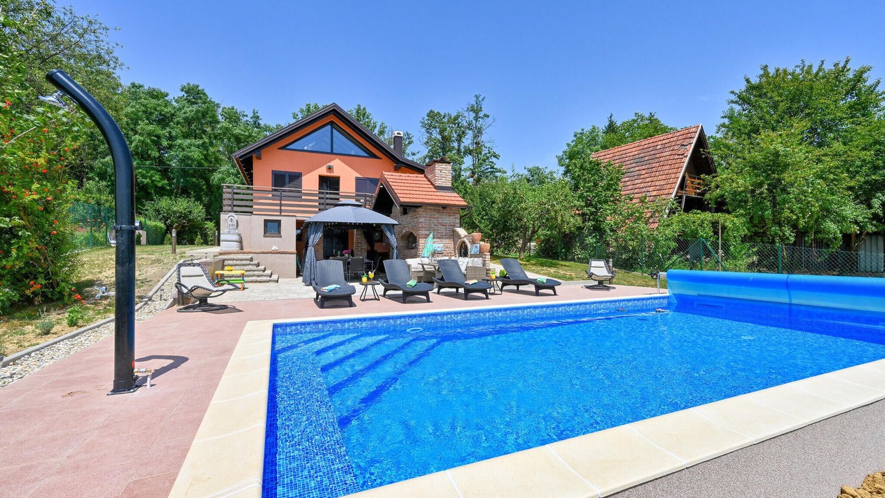 Photo of Outdoor in Kapela