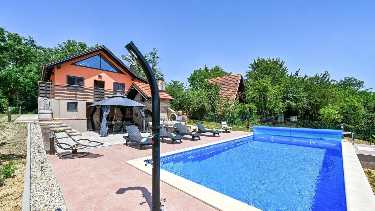 Photo of Outdoor in Kapela