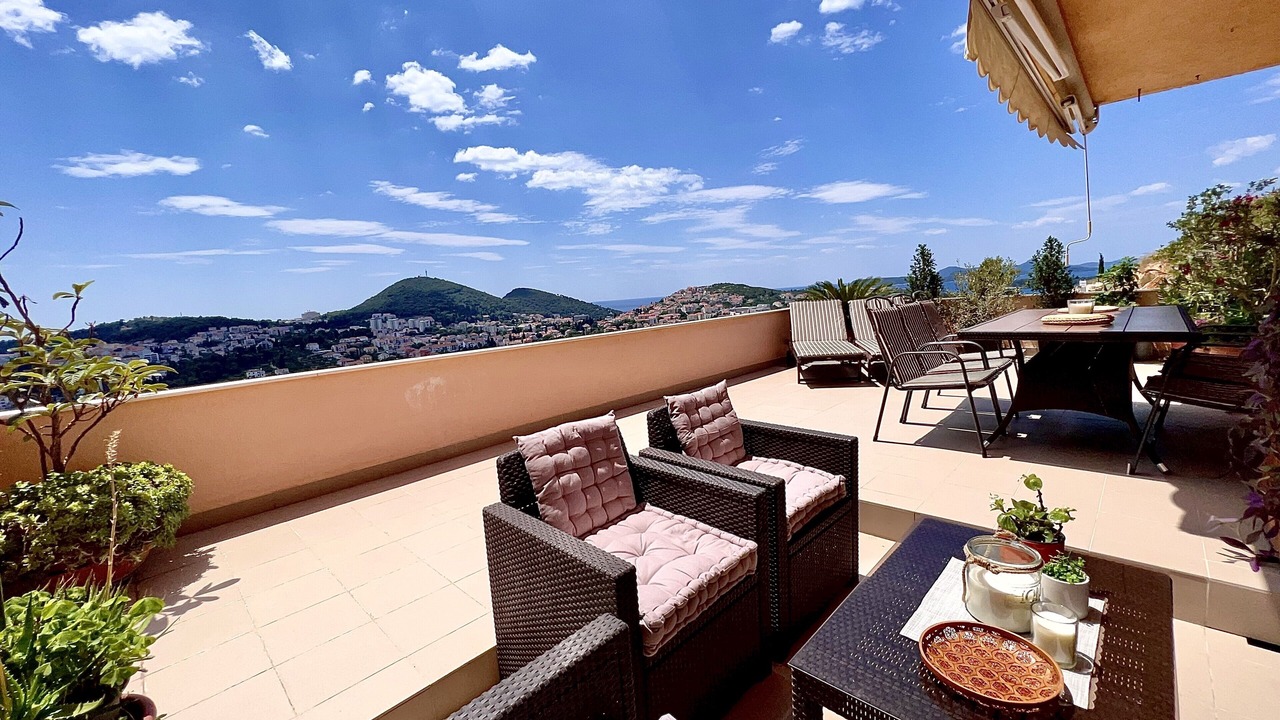 Photo of Outdoor in Gruz