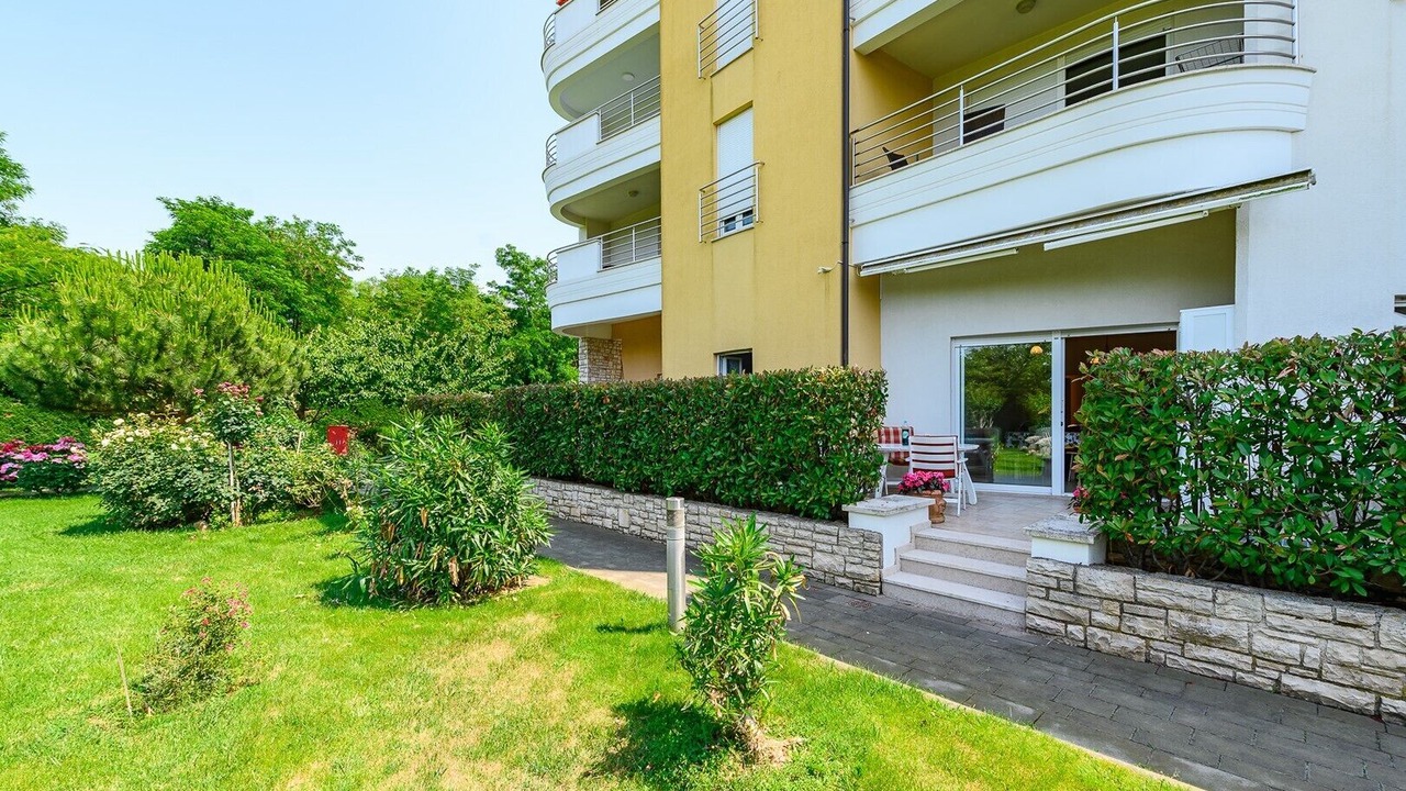 Photo of Outdoor in Monterol