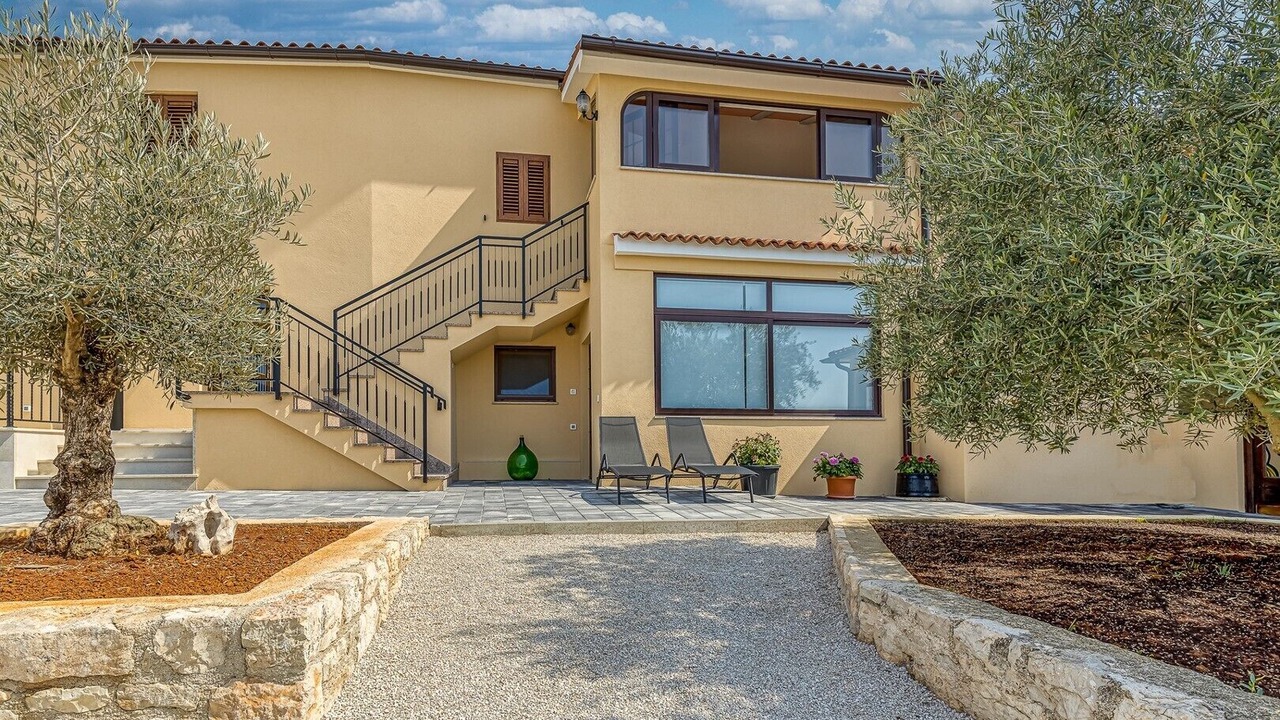 Photo of Outdoor in Musalez