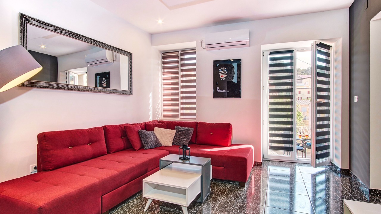 Photo of Livingroom in Cove Murtar