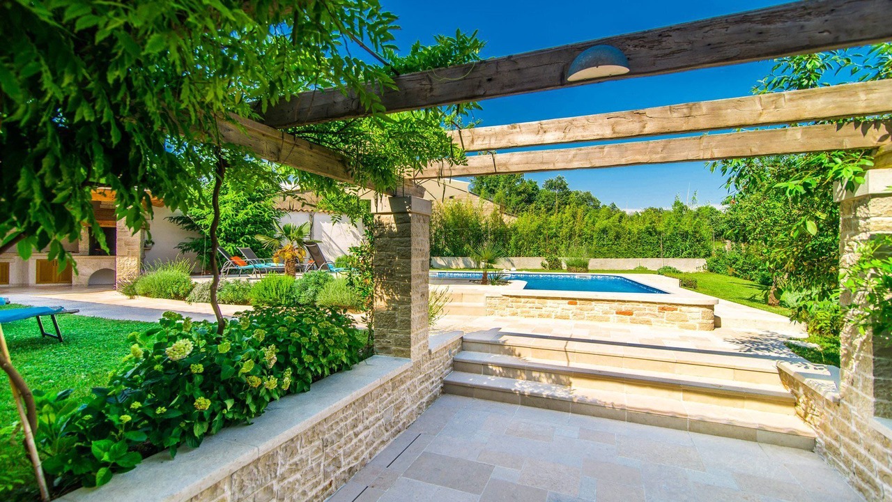 Photo of Outdoor in Krculi