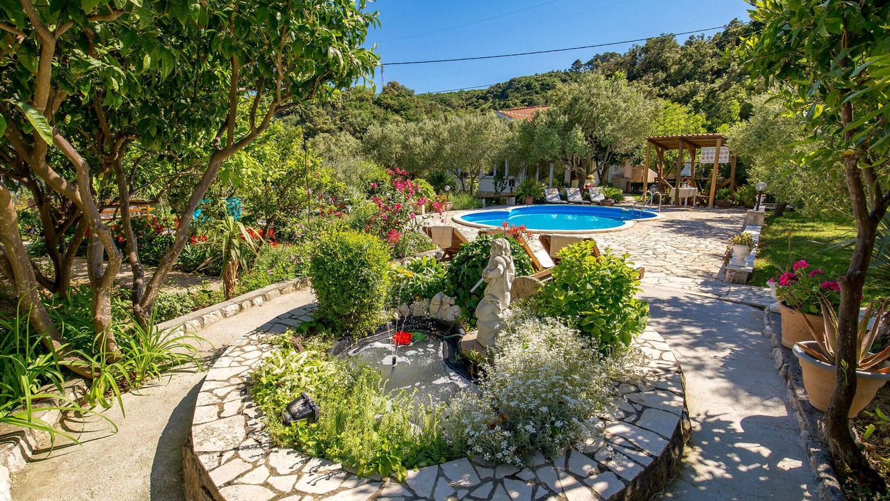 Photo of Outdoor in Mundanije