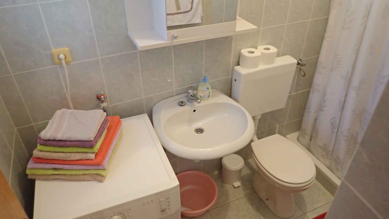 Photo of Bathroom in Seline