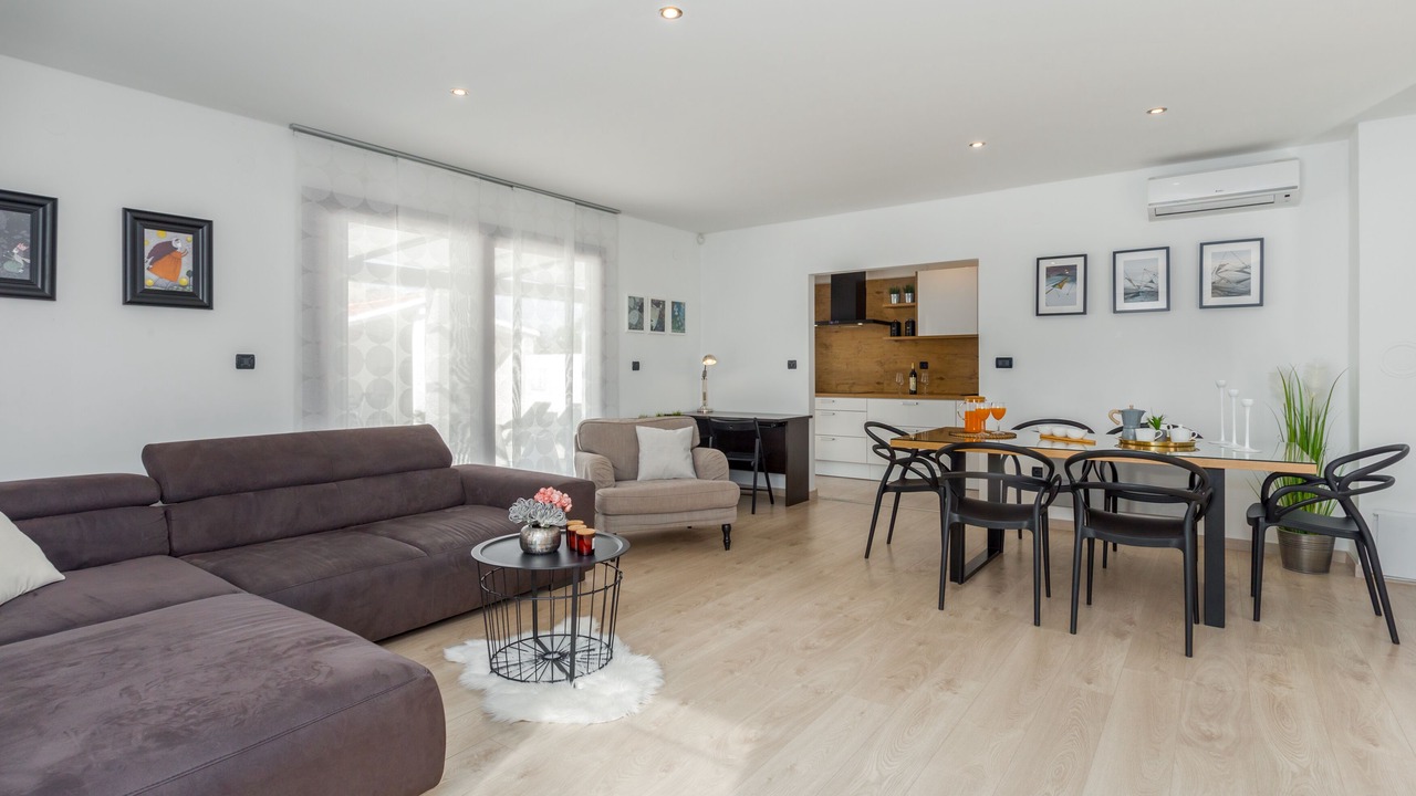 Photo of Livingroom in Sisan
