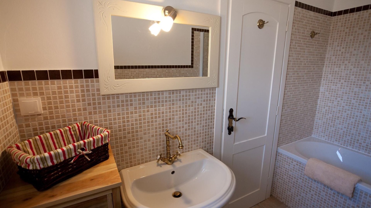 Photo of Bathroom in Kras