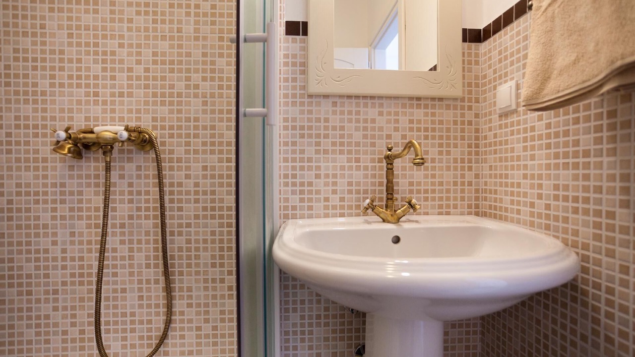 Photo of Bathroom in Kras