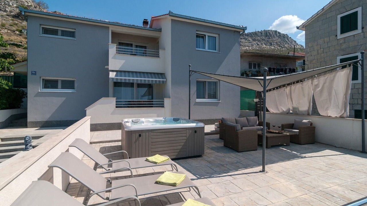 Photo of Patio Balcony in Mravince