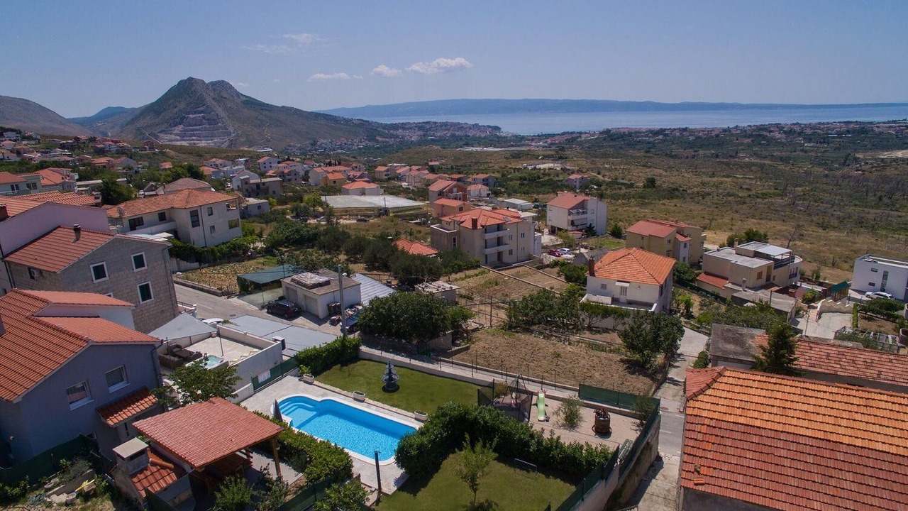 Photo of Outdoor in Mravince