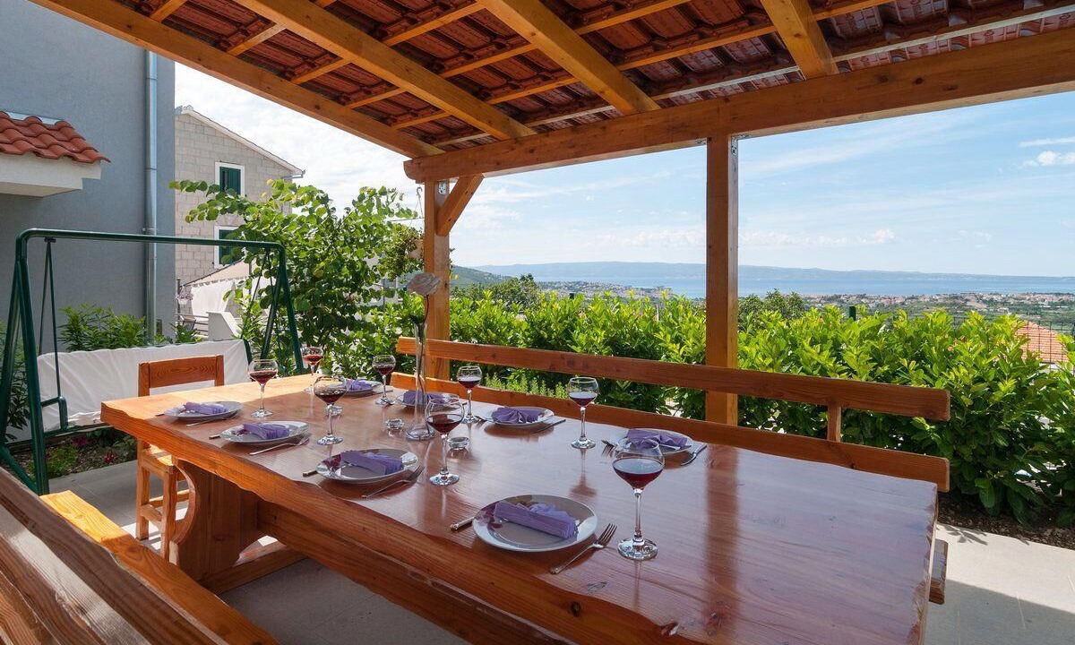Photo of Outdoor in Mravince