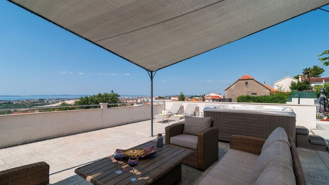 Photo of Patio Balcony in Mravince
