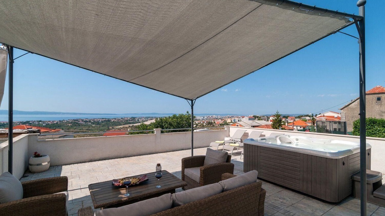 Photo of Patio Balcony in Mravince