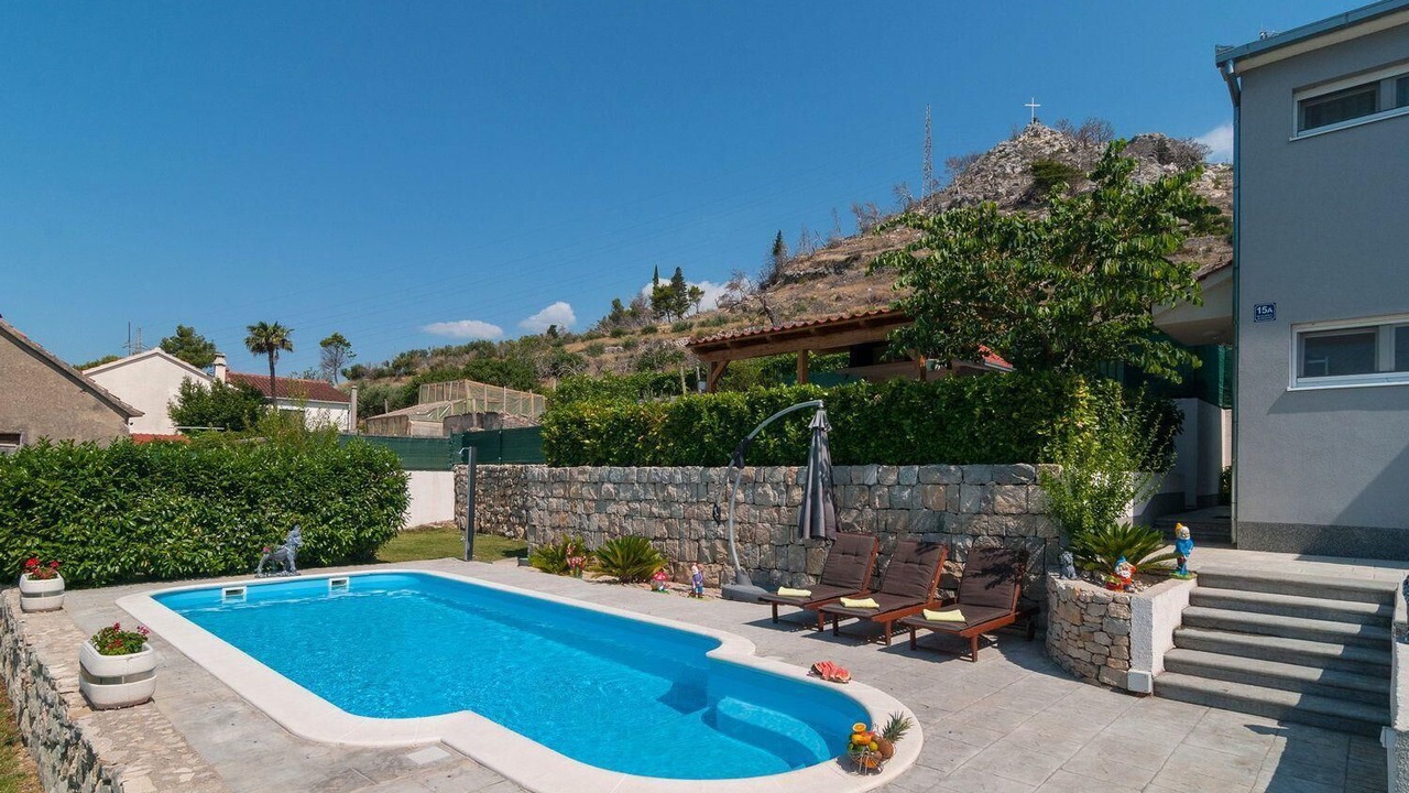 Photo of Outdoor in Mravince
