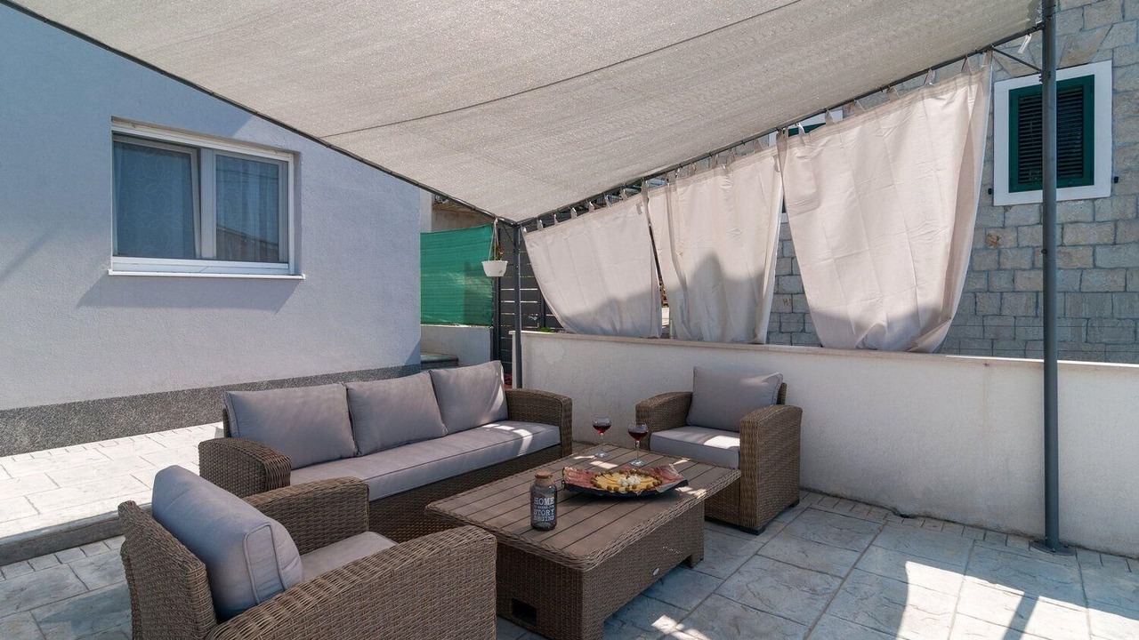 Photo of Patio Balcony in Mravince
