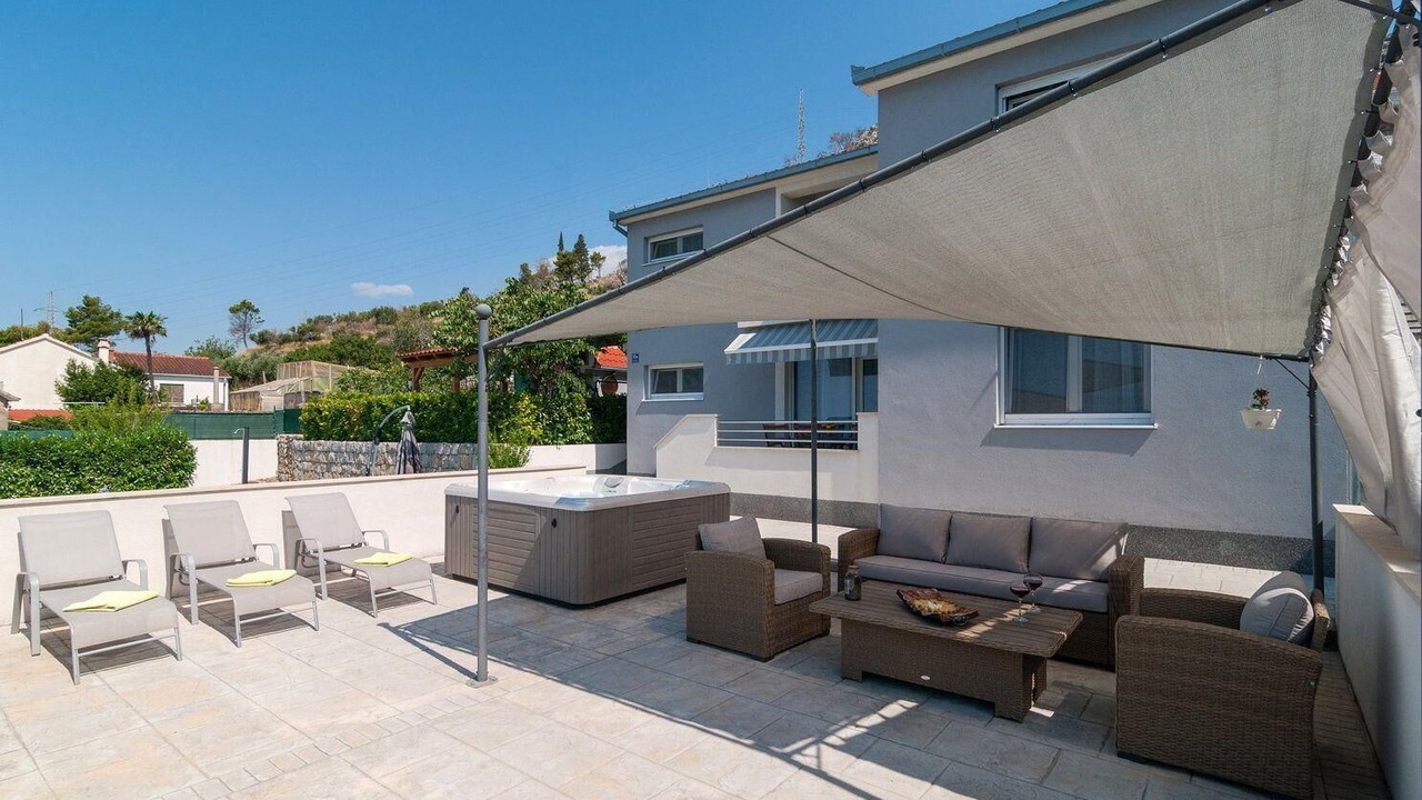 Photo of Patio Balcony in Mravince