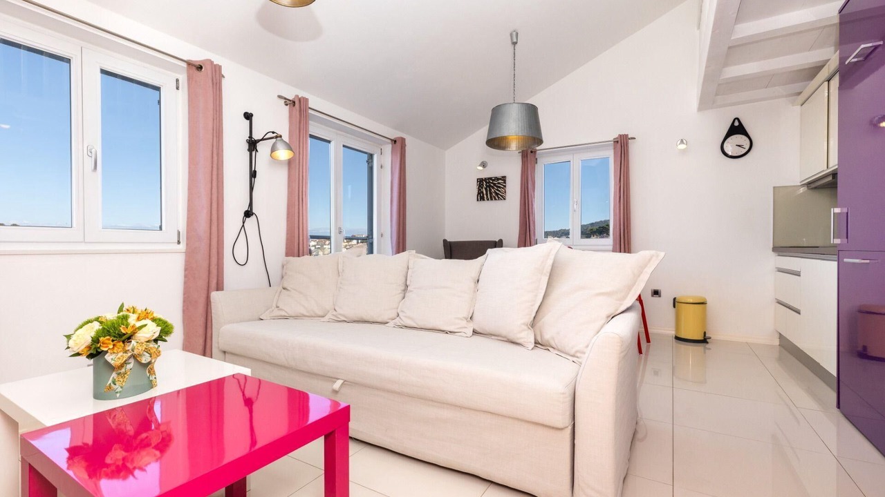 Photo of Livingroom in Cove Murtar