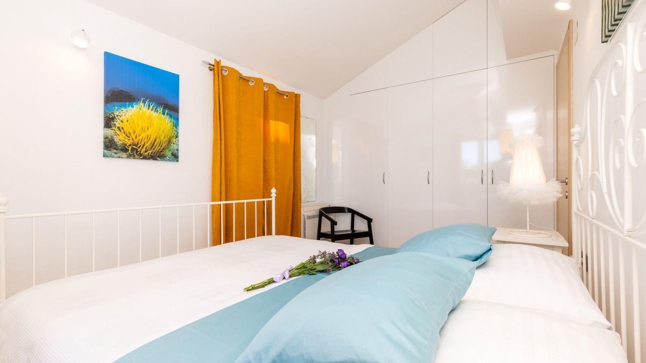 Photo of Bedroom in Cove Murtar