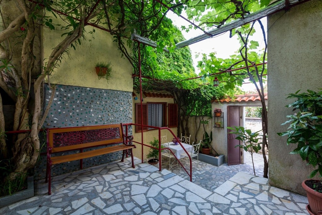 Photo of Patio Balcony in Cove Murtar