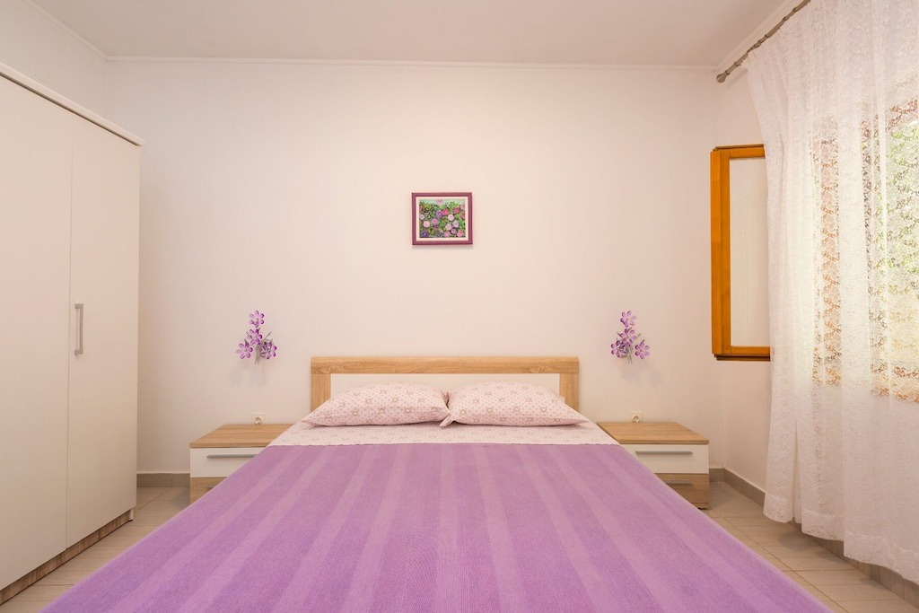 Photo of Bedroom in Cove Murtar