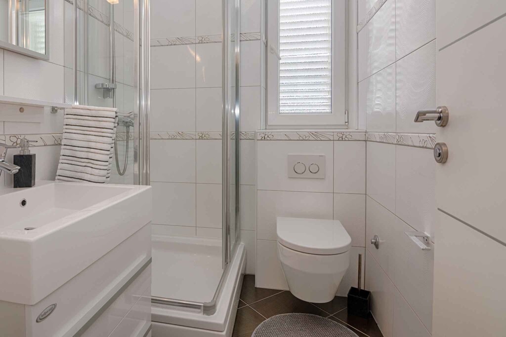 Photo of Bathroom in Vir