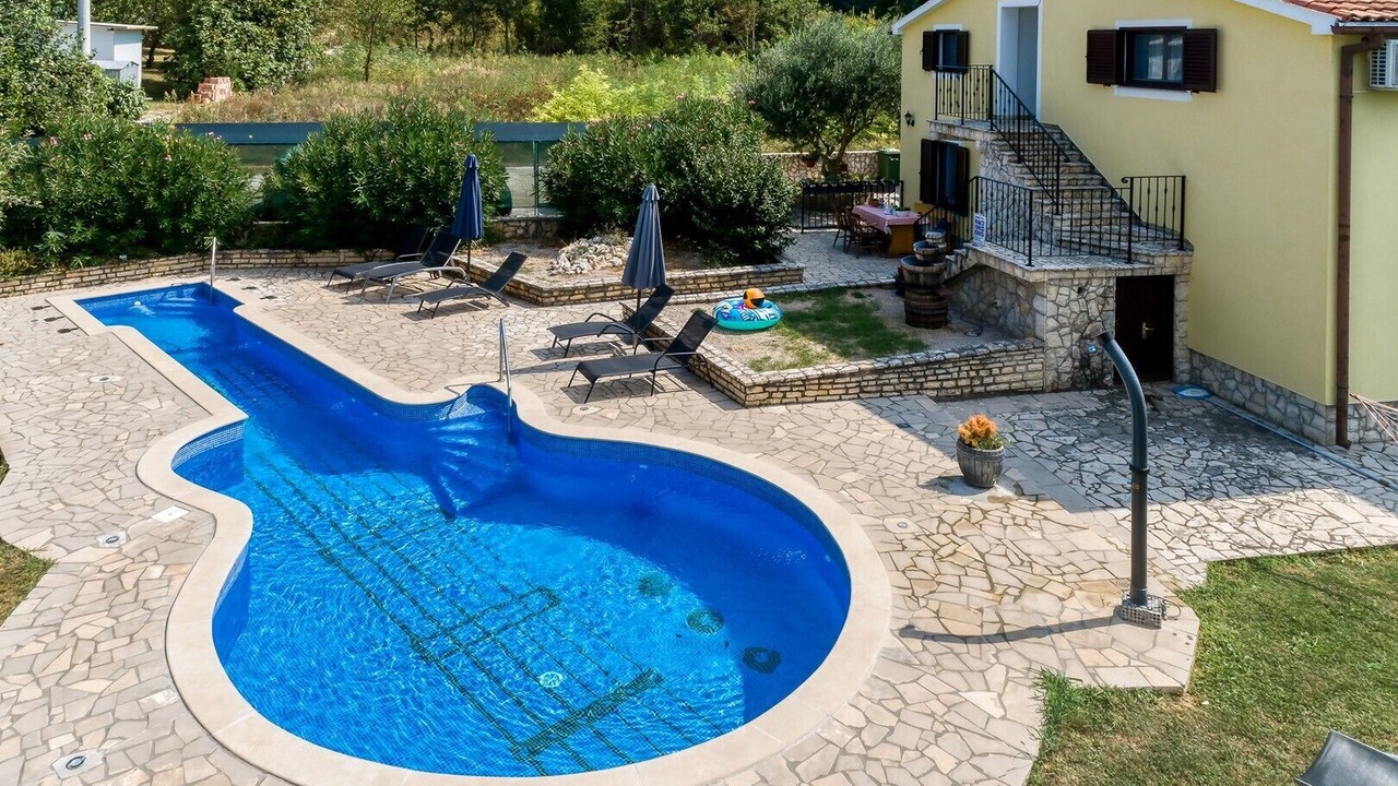Photo of Outdoor in Kapelica