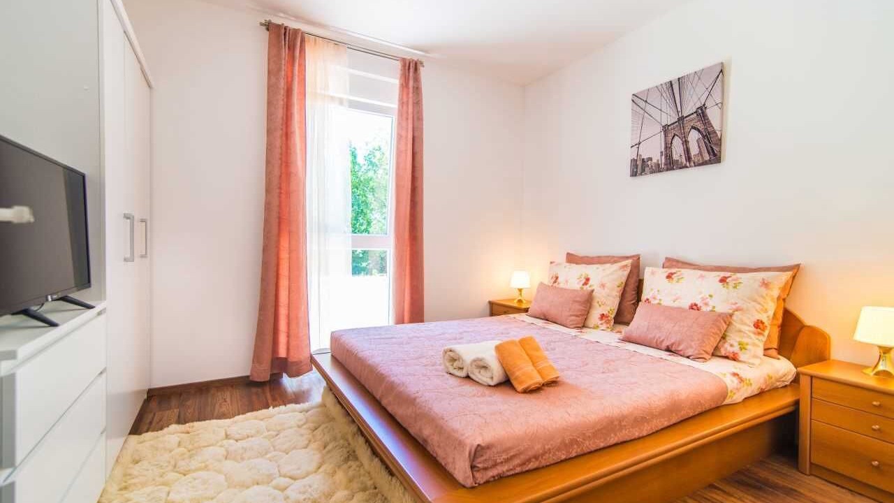 Photo of Bedroom in Santalezi