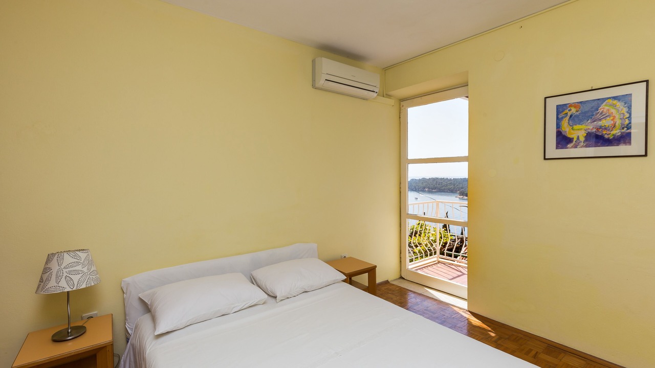 Photo of Others in Ploce
