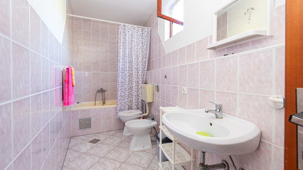 Photo of Bathroom in Kukljica